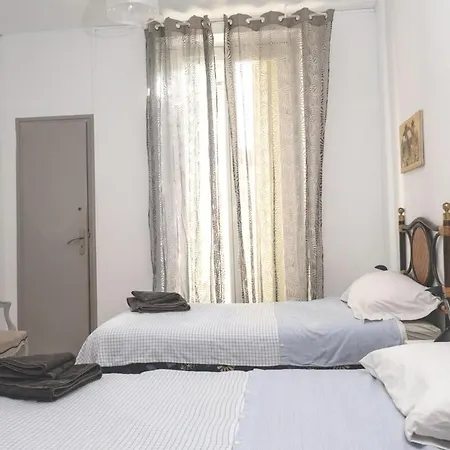 Belle Étape-Meublé de Tourisme 3 étoiles -Résidence Les Logis de Béziers-Garage optionnel-Cœur de ville-Plages à 16km ! Appartamento