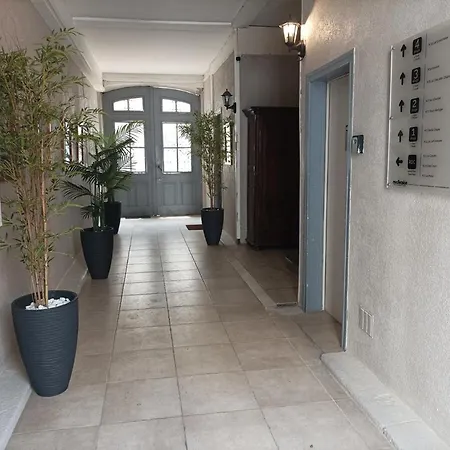 Belle Étape-Meublé de Tourisme 3 étoiles -Résidence Les Logis de Béziers-Garage optionnel-Cœur de ville-Plages à 16km ! * Béziers