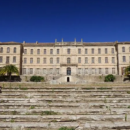 Belle Étape-Meublé de Tourisme 3 étoiles -Résidence Les Logis de Béziers-Garage optionnel-Cœur de ville-Plages à 16km !